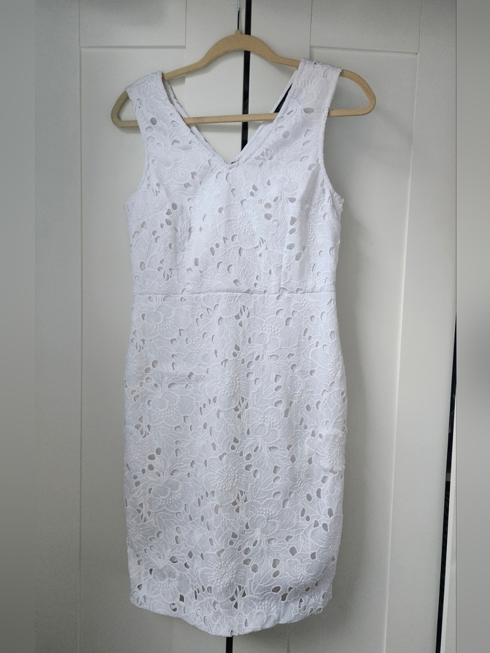 Banana Republic White Lace Sheath Dress